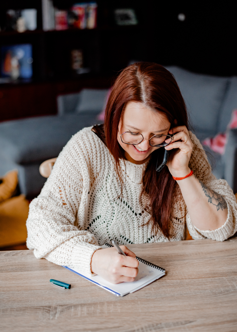 Adina Guerry : doula & accompagnante holistique de parcours de vie. Accompagnement par téléphone & visio. Contact.